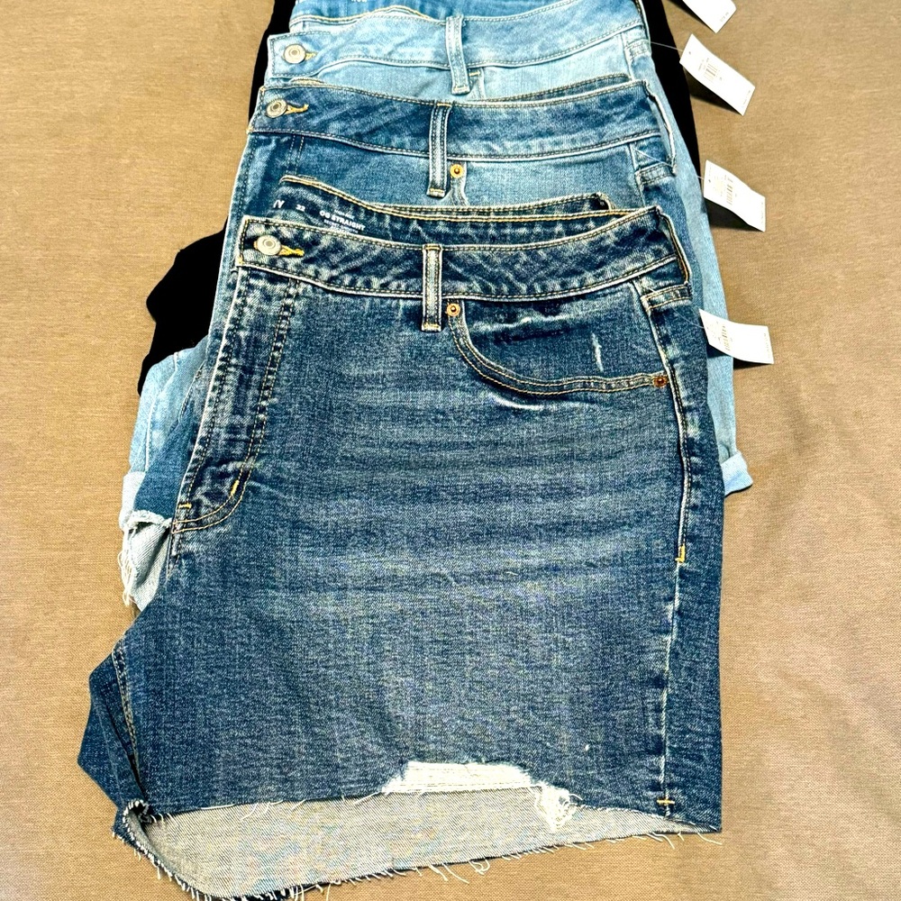Lot of 4 Shorts, Old Navy Size 22
